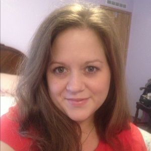 Meet your Posher, Mae